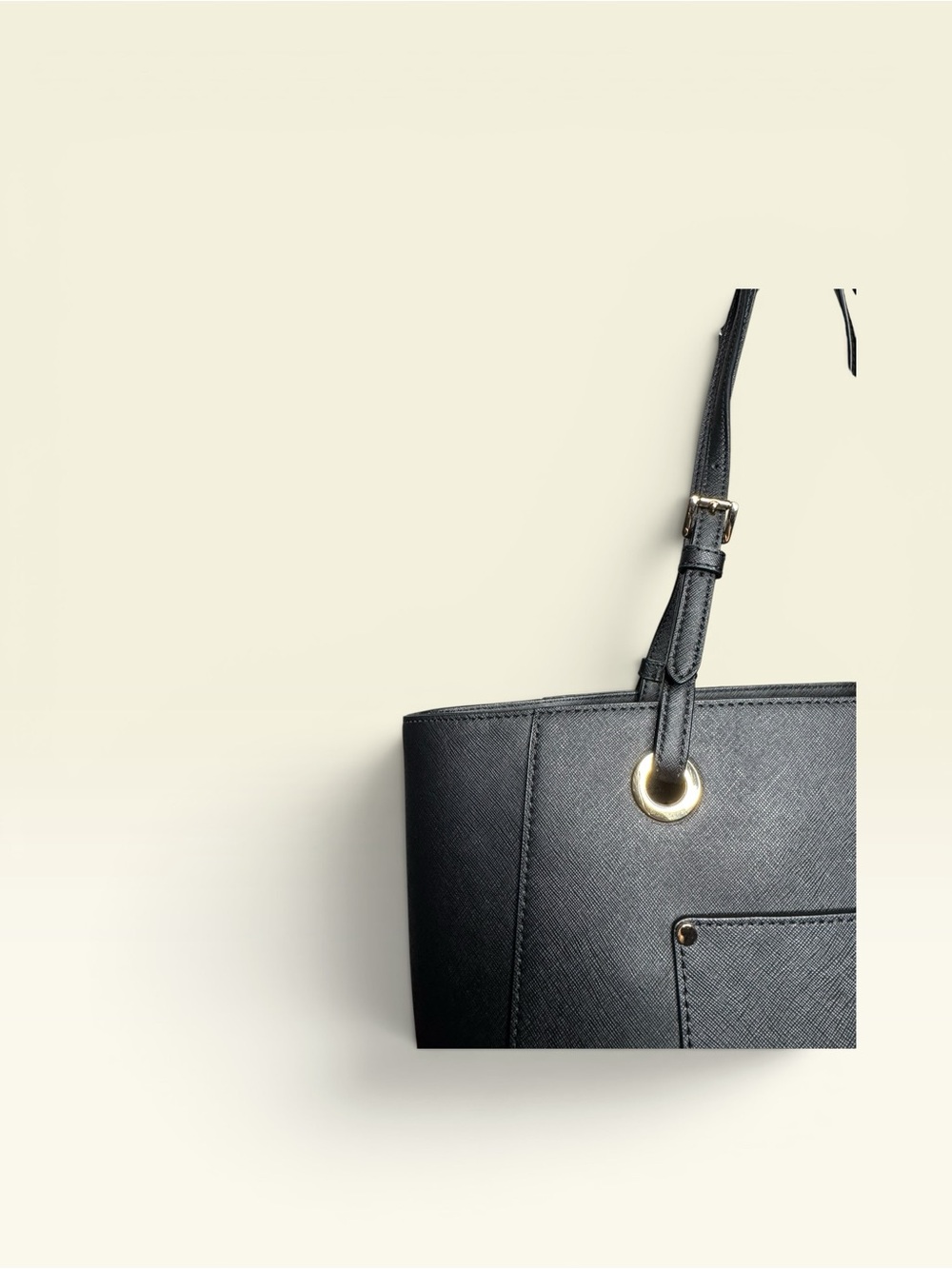 Michael Kors Black Walsh Saffiano Tote - Picture 7 of 12